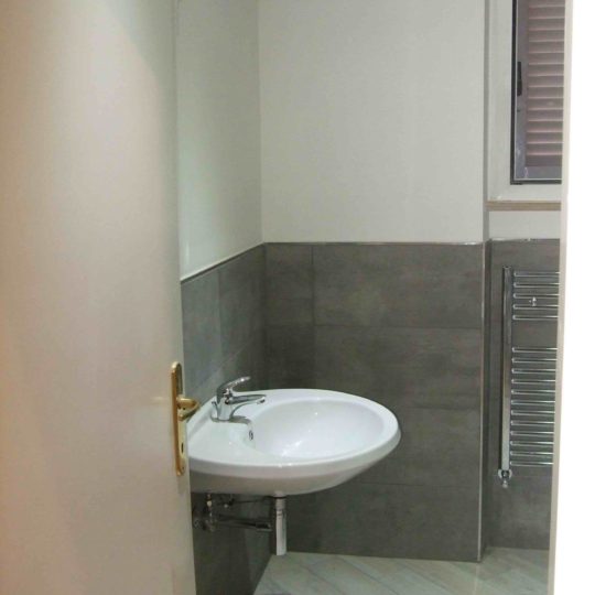 https://www.cesarelombardi.it/wp-content/uploads/2015/05/VIA-DACIA-37-540x540.jpeg